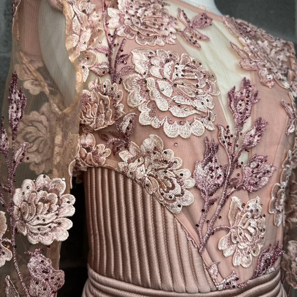 Zhivago The Beginning Floral Lace Gown – Simply Stunning! (Size 4) - Picture 5 of 12